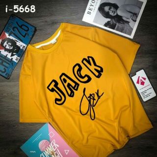 Áo thun tay lửng vàng jack có chữ ký