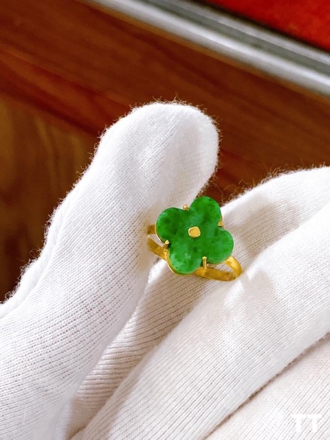 Nhẫn vàng 10kara cỏ 4 lá Ngọc Sơn thủy