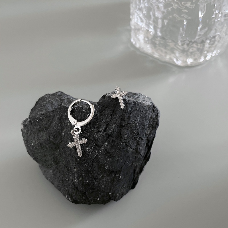 1 Đôi Bông Tai Bạc Hình Thánh Giá Đính Đá Zircon Không Gây Dị Ứng Cho Nữ