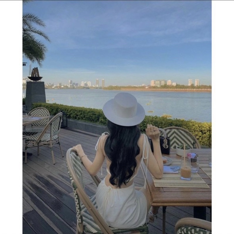 Có Mút Ngực Đầm Dây Thắt Vai Nữ Tung Xòe Dây Rút Hở Lưng