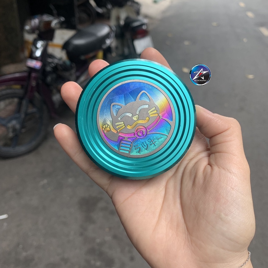 CHỤP NẮP XĂNG NHÔM CNC LOGO TITAN - NẮP BÌNH XĂNG XE MÁY