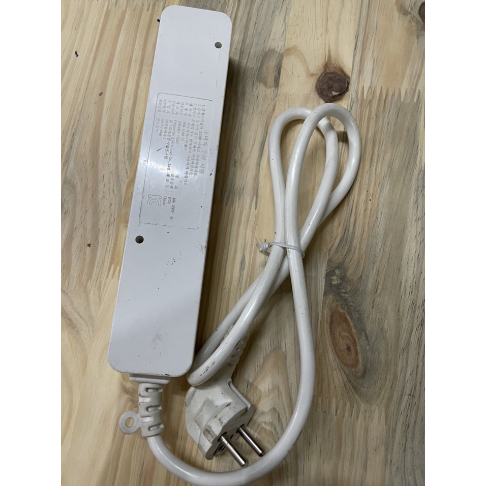 Ổ Cắm 4 Cổng Của Hàn Quốc  Thiết Kế Chắc Chắn, An Toàn Dây Dài 1,5m