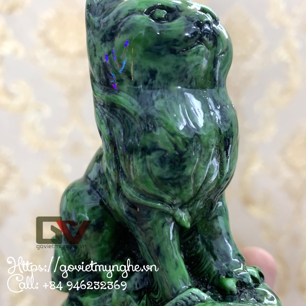 Tượng đá con mèo phong thủy trang trí ôm tài lộc phát tài phát lộc trang trí để bàn - Cao 10cm - Màu xanh lục bích