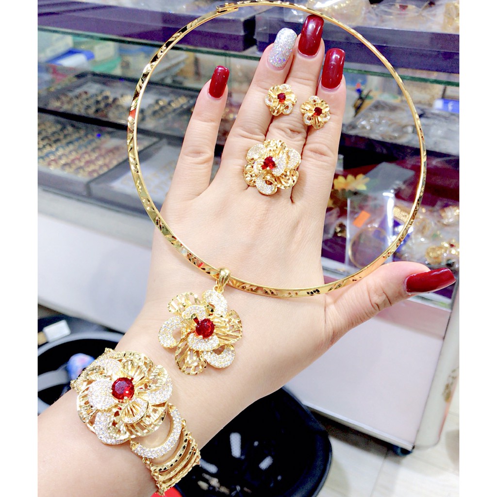 Bộ trang sức kiềng 4 món dát vàng 18k đính xoàn đá đỏ