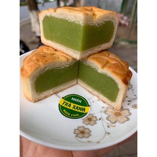 B.a trung thu nhân đậu xanh khoai môn