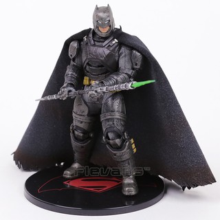 Mô hình Batman Armor Mezco Toyz