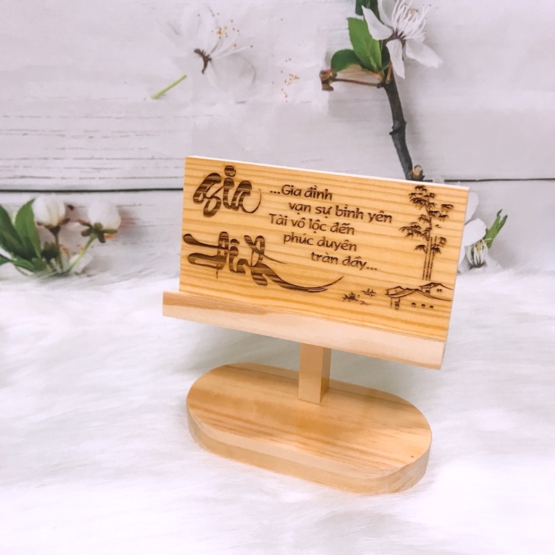 Kệ để điện thoại bằng gỗ điêu khắc thư pháp hay và ý nghĩa