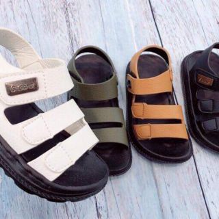Sandal bé trai