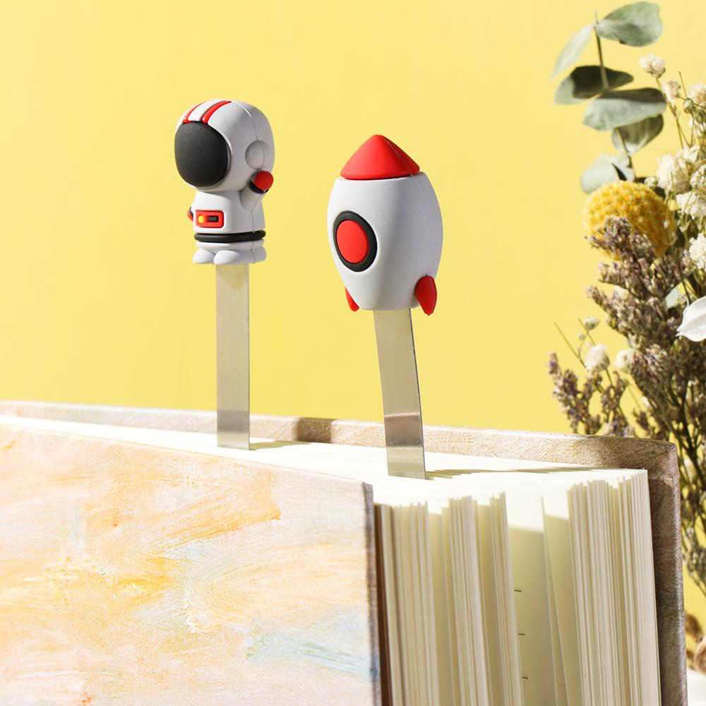 Bookmark Kim Loại Hình Phi Hành Gia Trái Tim 3D