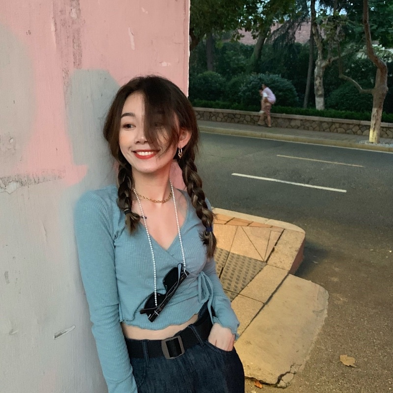Áo croptop tay dài đắp chéo