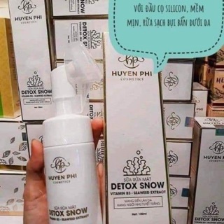 Sữa rửa mặt thải độc Detox Snow Huyền Phi(210k)