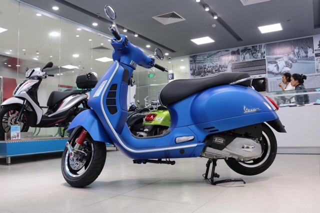 Xe máy Vespa GTS ABS 150cc iGET - Mới 100%