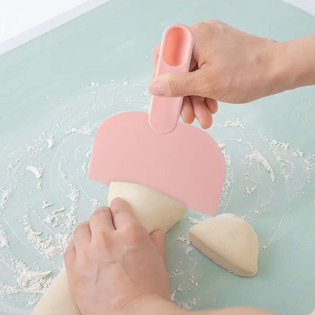 Dụng Cụ Cắt Bột Làm Bánh Bằng Nhựa Tiện Dụng Cho Nhà Bếp