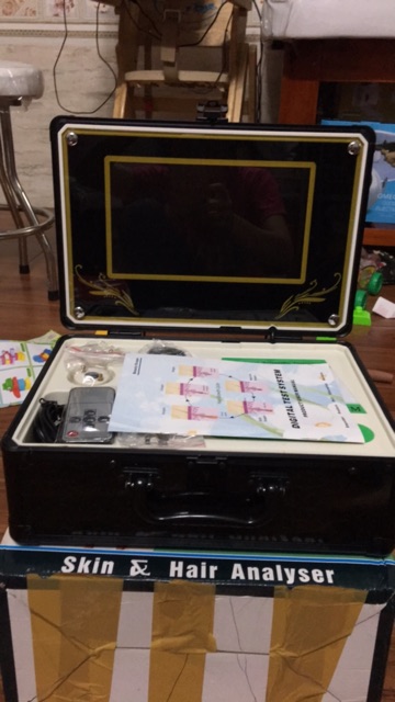 Máy soi da có màn hình 9inch có chụp được ảnh màn hình