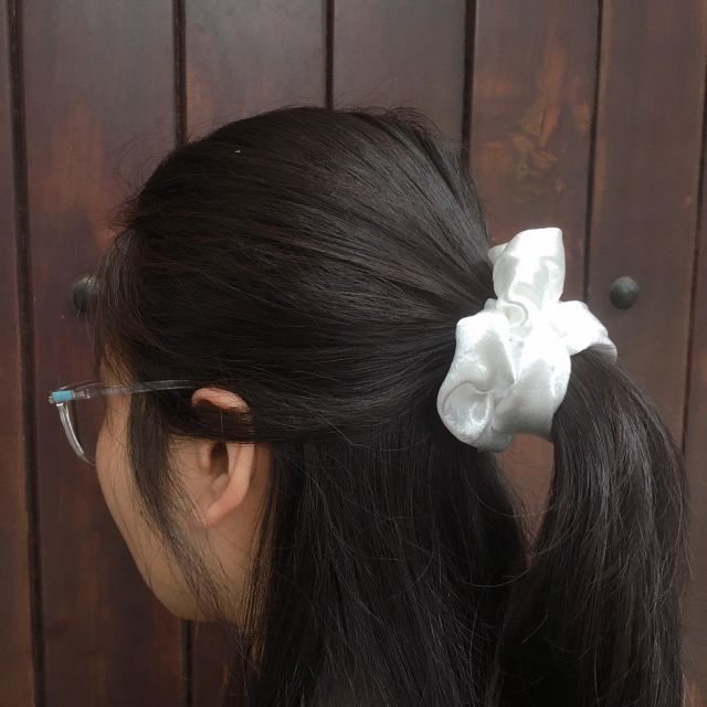 SCRUNCHIES SATIN sắc màu dễ thương - Chun tóc + VÒNG ĐEO TAY VẢI đẹp cá tính - Quà tặng bạn nữ ấn tượng ý nghĩa