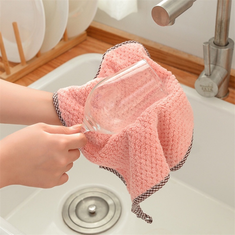 1 Khăn Lau Tay Mềm Mại Có Móc Treo Tiện Lợi