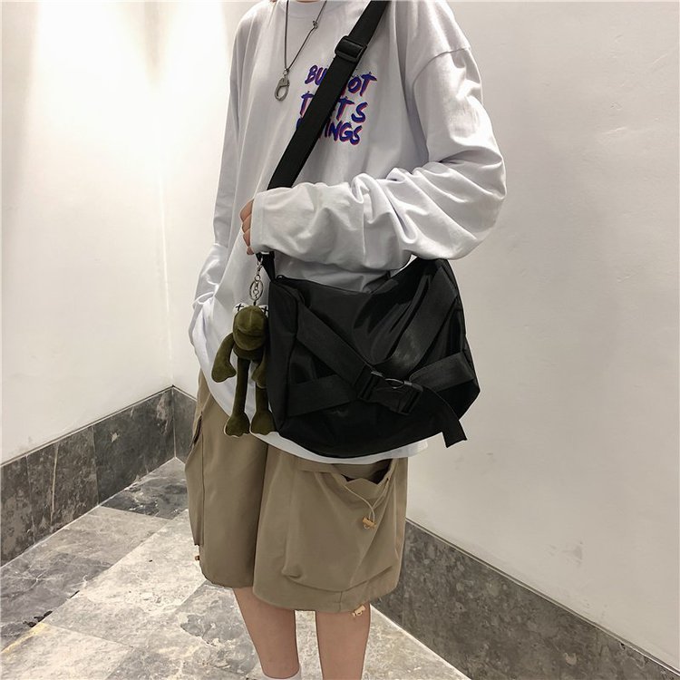 Túi Đeo Chéo Thời Trang Hàn Quốc Cho Nam
