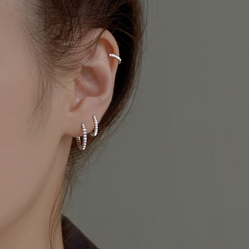 Đôi bông tai mạ bạc 925 hình tròn đính đá zircon đơn giản