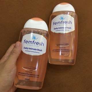 Dung dịch vệ sinh phụ nữ Femfresh daily intimate wash 250ml