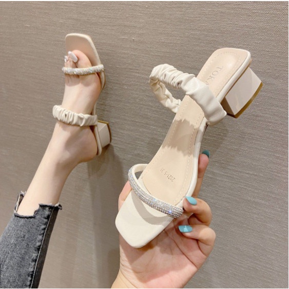 Giày Sandan Nữ - Gót 3 Phân - 2 Quai Đính Hạt Xoàn Dễ Mang Cho Phái Nữ