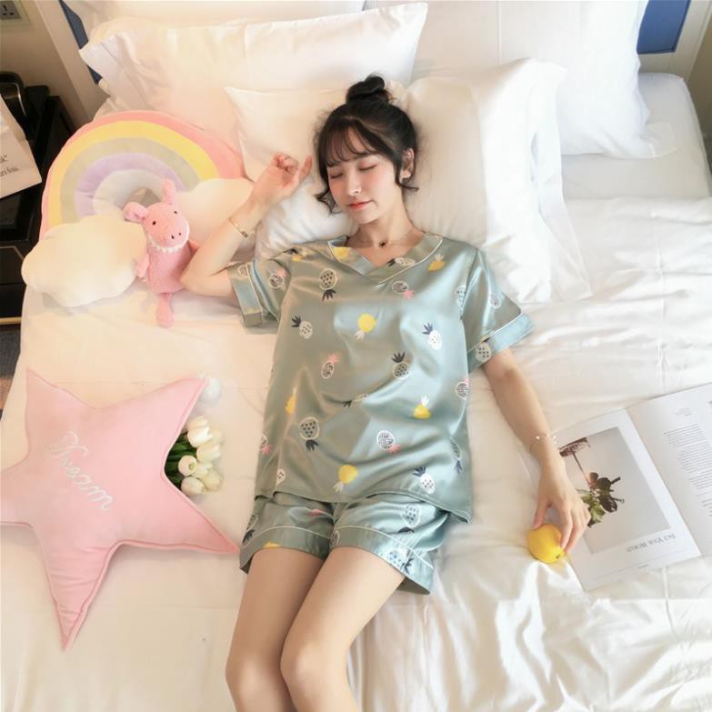 Đồ ngủ Pijama mặc nhà lụa satin cao cấp đùi cộc hoạt hình hello kitty