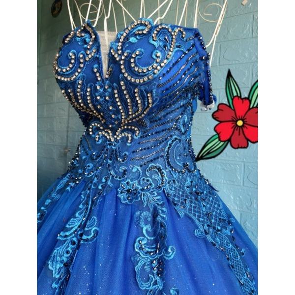 Thanh lý váy cưới màu xanh dương tùng kim tuyến lấp lánh