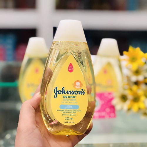 Sữa tắm gội toàn thân Johnson Baby chai 200ml cho bé