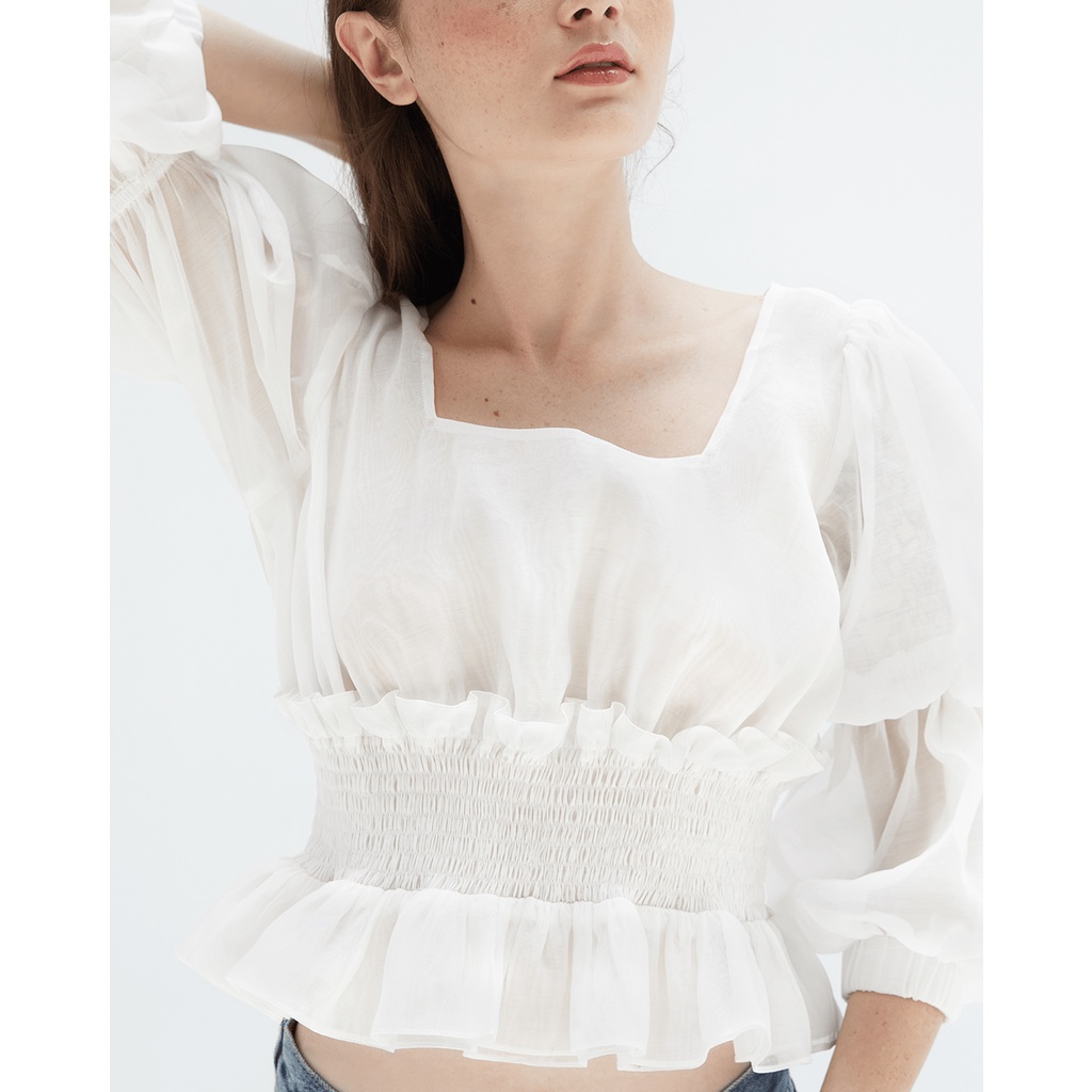 TheBlueTshirt - Áo Kiểu Nữ Tay Phồng Xếp Ly Cổ Vuông Màu Trắng - Hebe Top - White