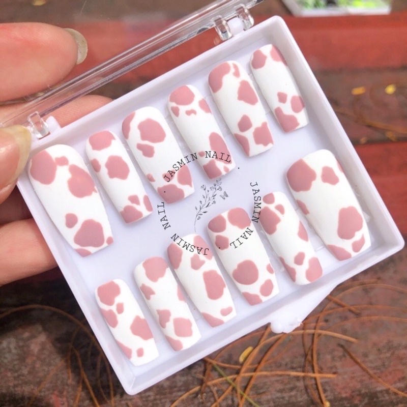 [Mã NHUQAD giảm 10% đơn 100k] Nail Box móng úp thiết kế sẵn mẫu bò sữa kèm keo dũa