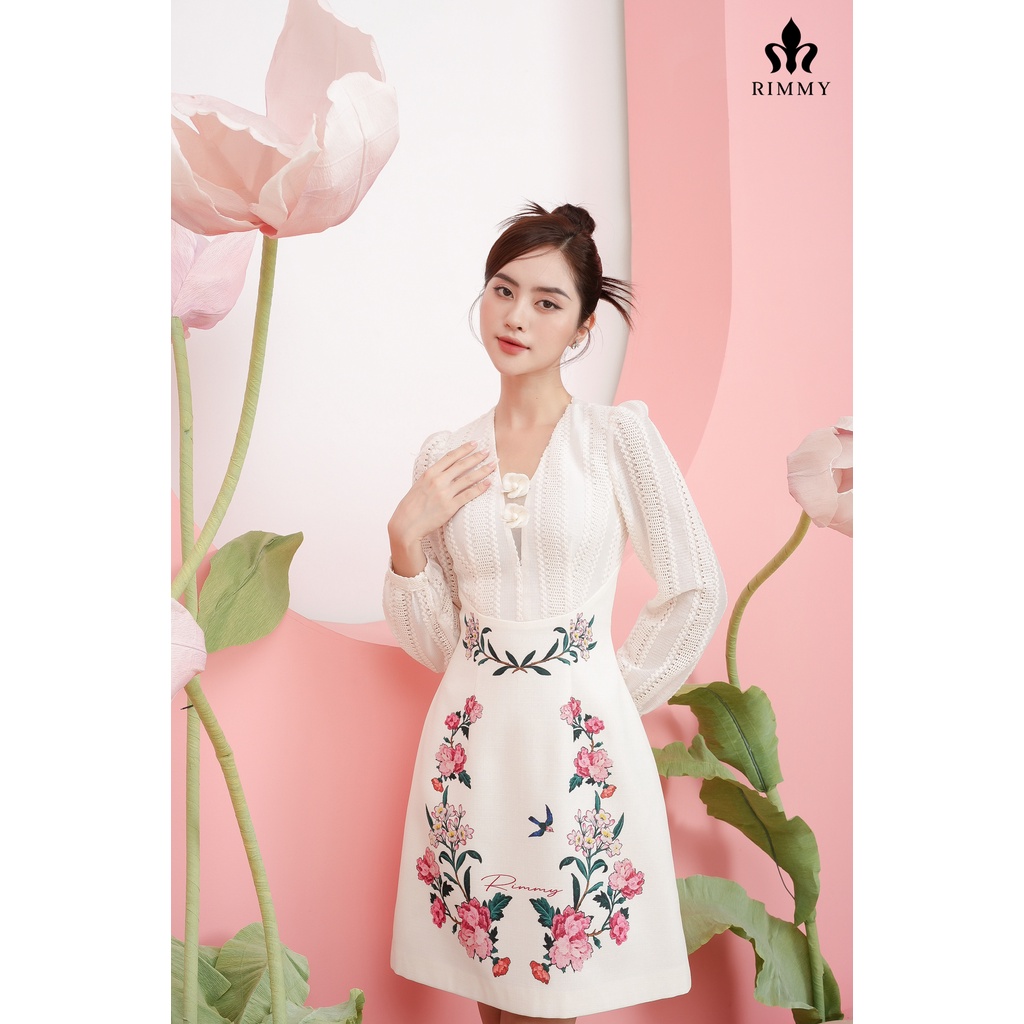 Váy trắng Aly Dress Rimmy thiết kế in họa tiết hoa tinh xảo, nổi bật