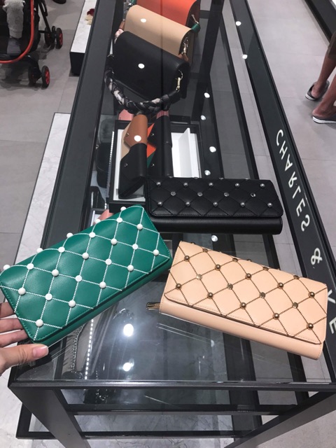 Ví charles and keith