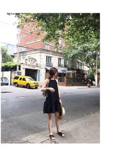 Đầm yếm suông đuôi cá