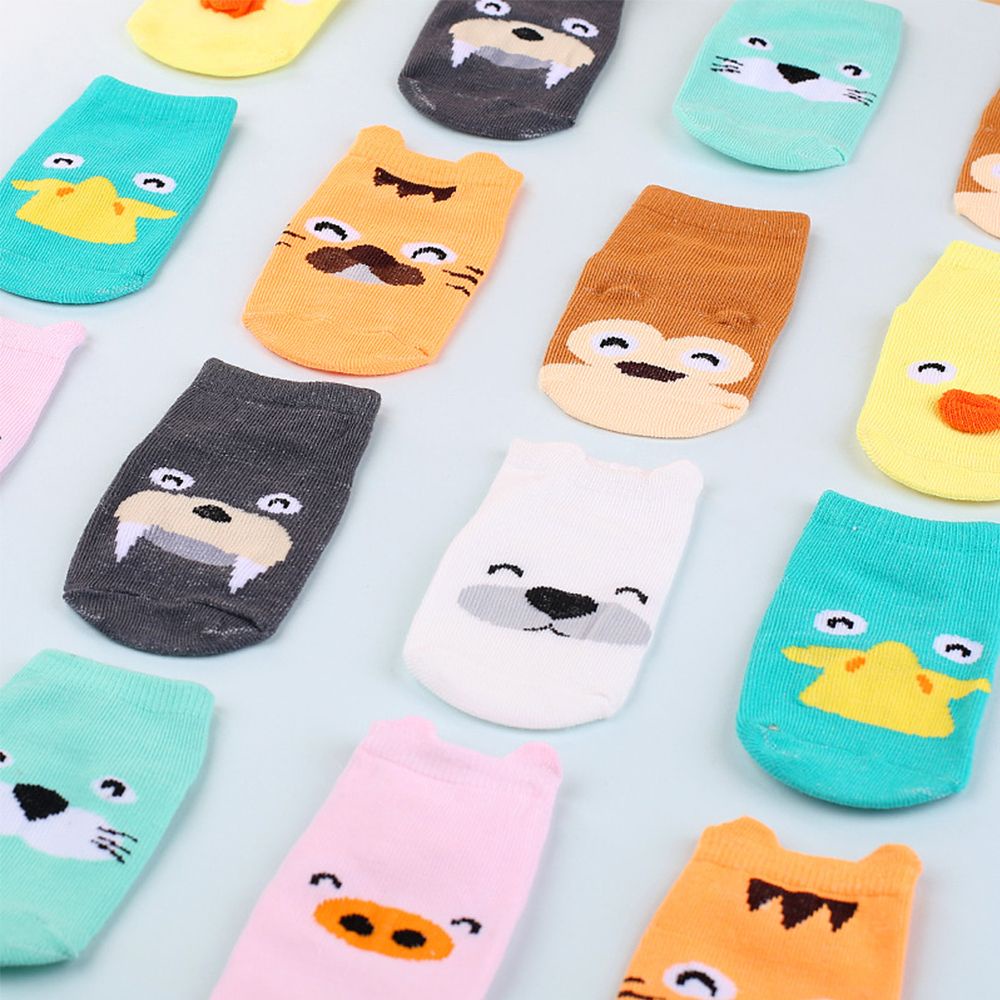 Đôi tất cotton ngắn chống trượt họa tiết hoạt hình dễ thương dành cho bé trai/ bé gái