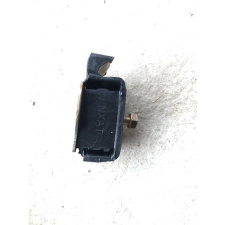 Chân máy trước 4102/NJ131 lệch L HM6T phụ tùng ô tô phụ tùng Hùng Lỳ