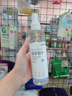 Xịt Thơm Quần Áo Fabric Perfume