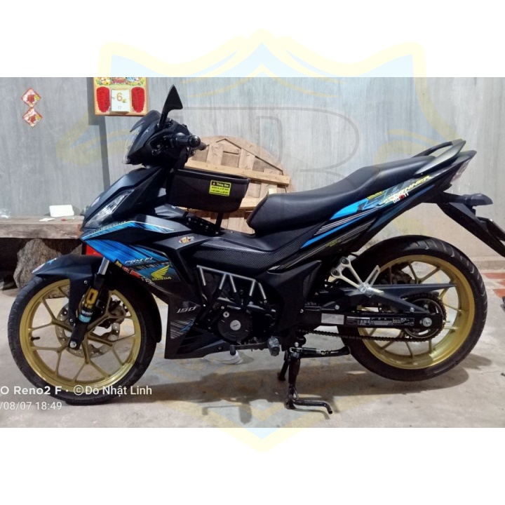 ( Quí khách vui lòng mang ra tiệm cho thợ dán ) Tem winner sọc xanh