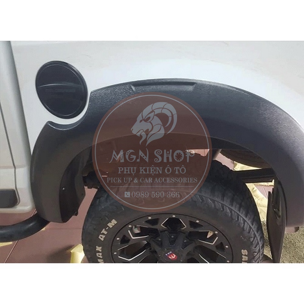 [Ốp nắp bình dầu] [Chevrolet Colorado 2017 - 2021] [màu đen / màu bạc]