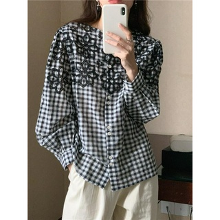 Áo thun tay dài cổ tròn trước và sau thêu hoa 56366