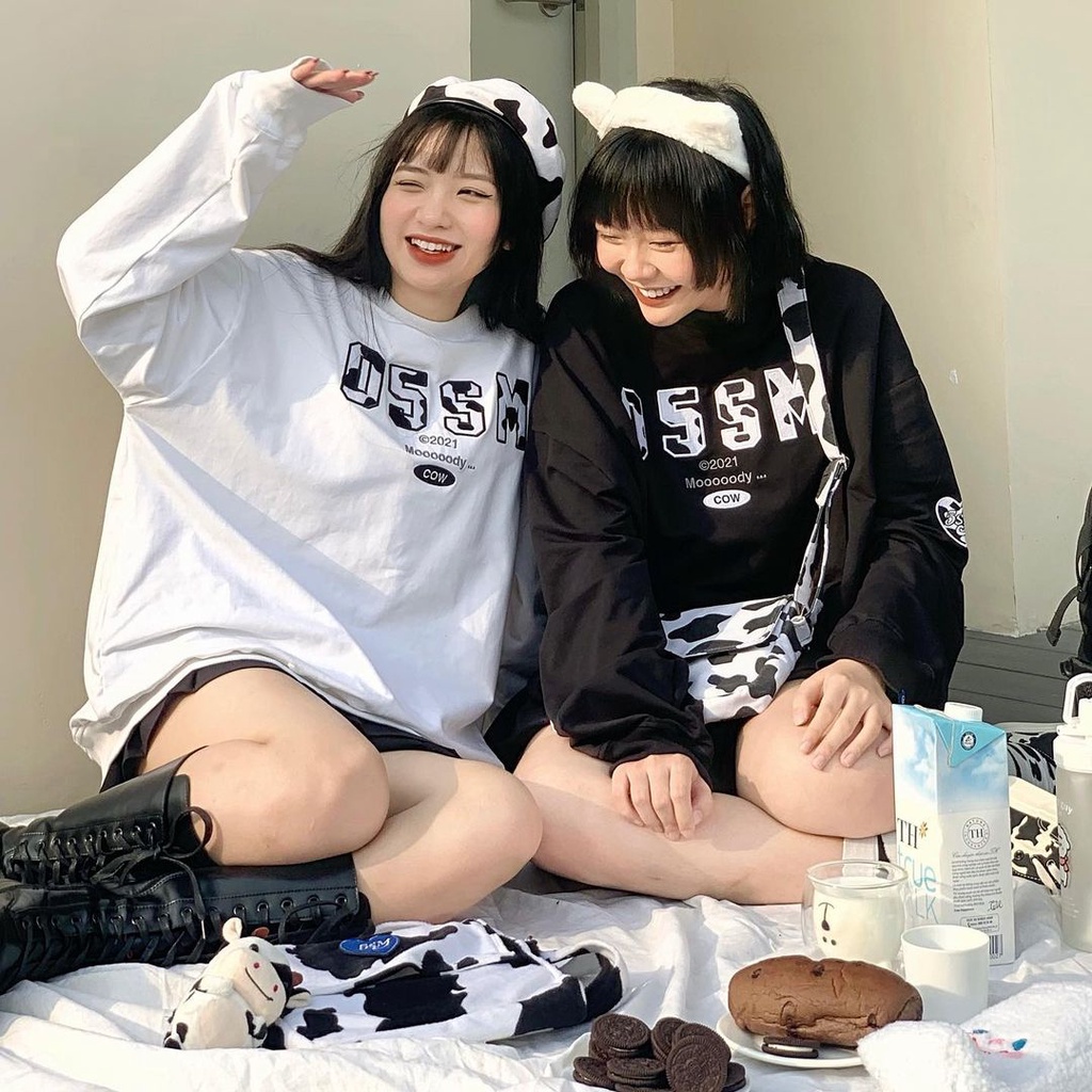 Áo Sweater Thêu Logo Bò Sữa 05SM Fusionism - Màu Trắng Đen - Unisex - Form Oversize