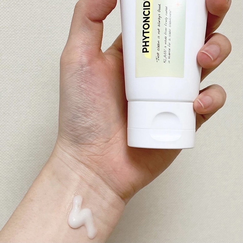 Tẩy da chết thuần chay KLAVUU Phytoncide Peeling Gel làm sạch sâu và dịu nhẹ 80ml KCL003