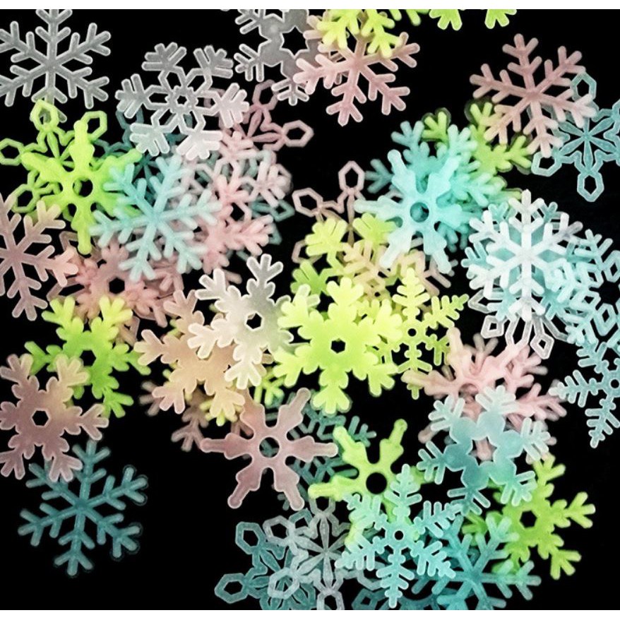 Gói 50 bông tuyết dạ quang - Bông tuyết dính tường phát sáng - chỉ còn Hồng/ Xanh🍀 Clovershop68 🍀 | BigBuy360 - bigbuy360.vn