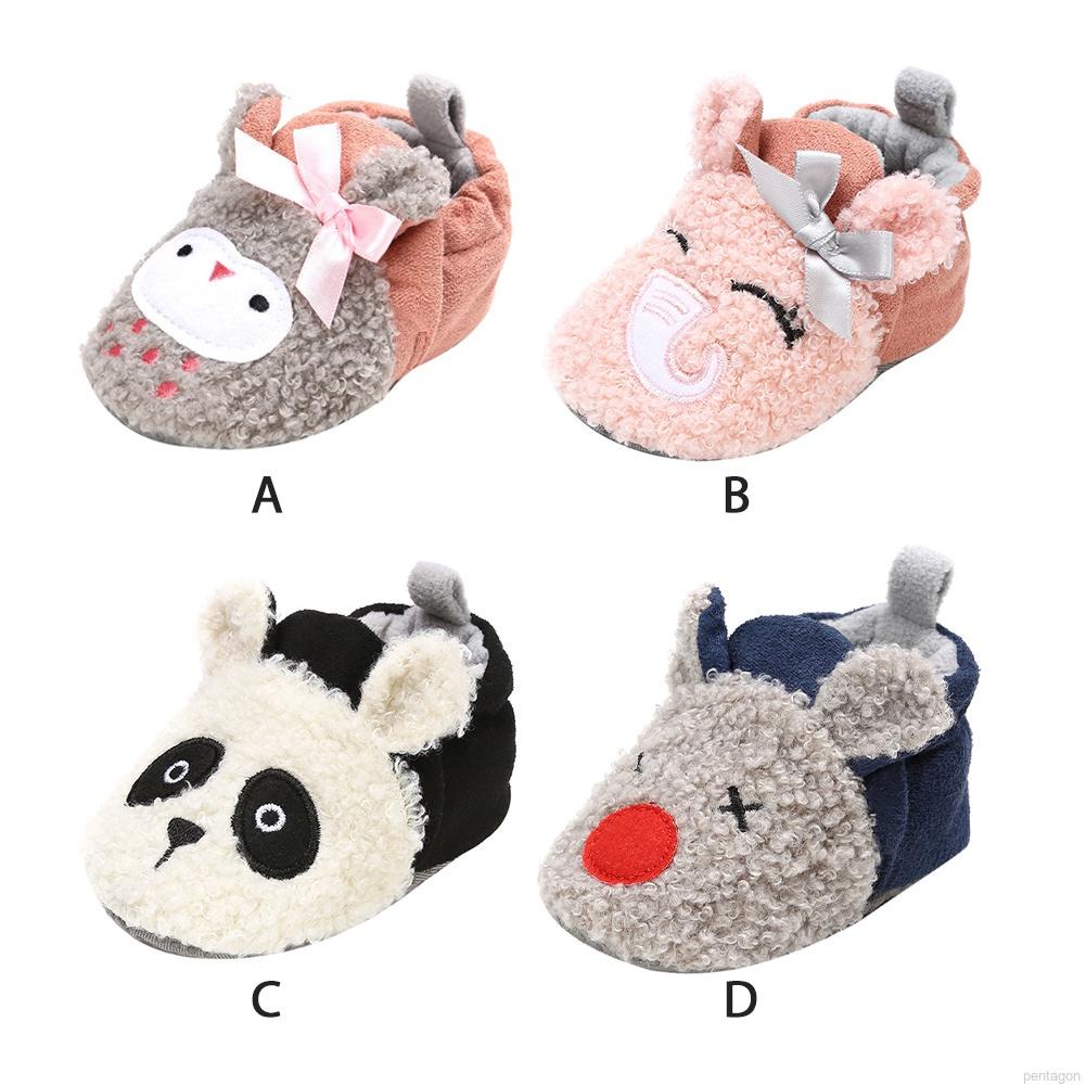 Giày đế mềm giữ ấm cho bé