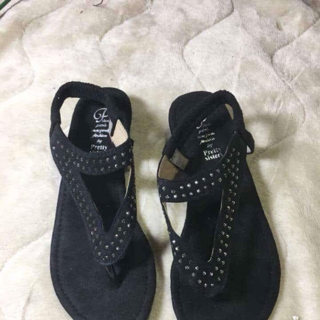 Dép xỏ ngón