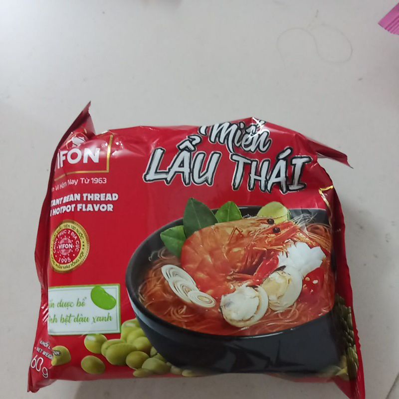 Miến vifon gồm 3 vị sườn heo,lẩu thái, măng vit.