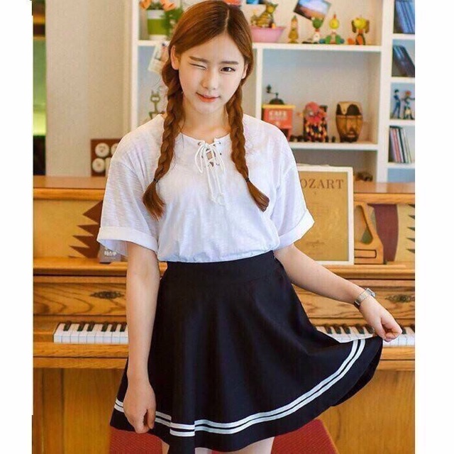 Chân váy tennis xoè 2 đường viền