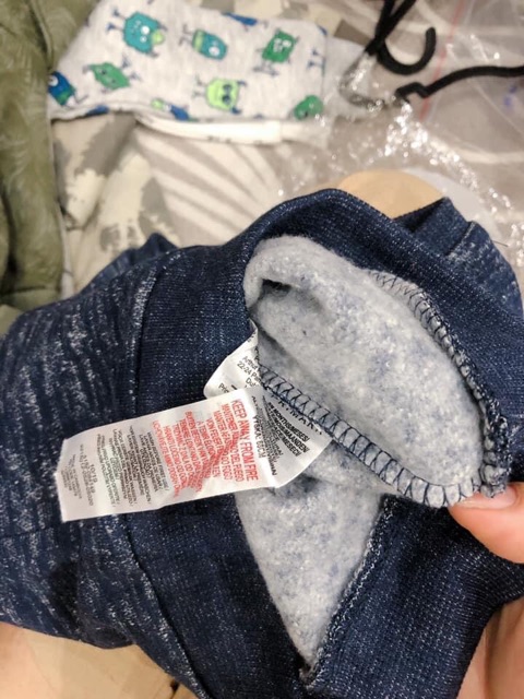 Set áo nỉ Primark cho bé