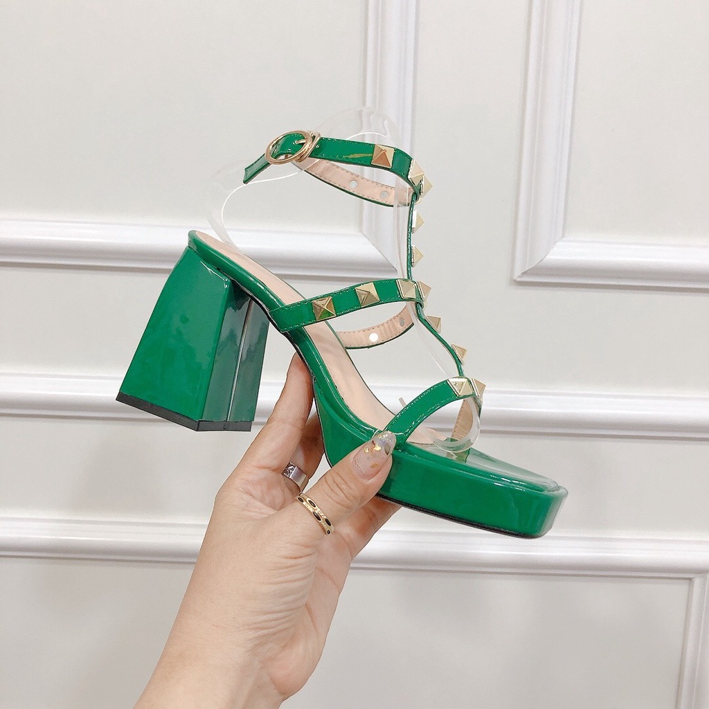 Sandal mũi đúp quai đinh tán gót vuông cao 9 phân kiểu dáng Hot Trend chất da bóng mịn form chuẩn siêu tôn dáng