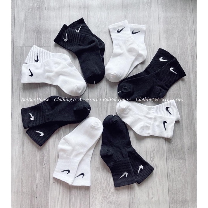 Giày thể thao trắng cho bé