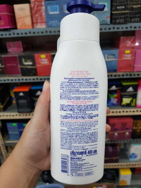 Sữa Dưỡng Thể Nivea Extra White  Radiant 400ml