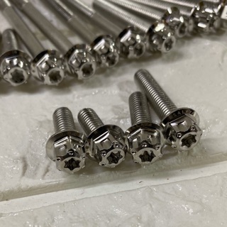 bộ ốc lốc máy Salaya gắn xe dream , wave nhỏ